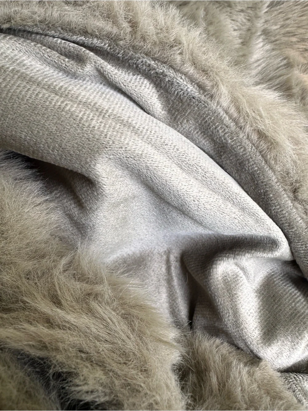 NWT FRYE Cozy Soft Faux Fur Throw 50x70 Olive Green Blanket NWT Discontinued